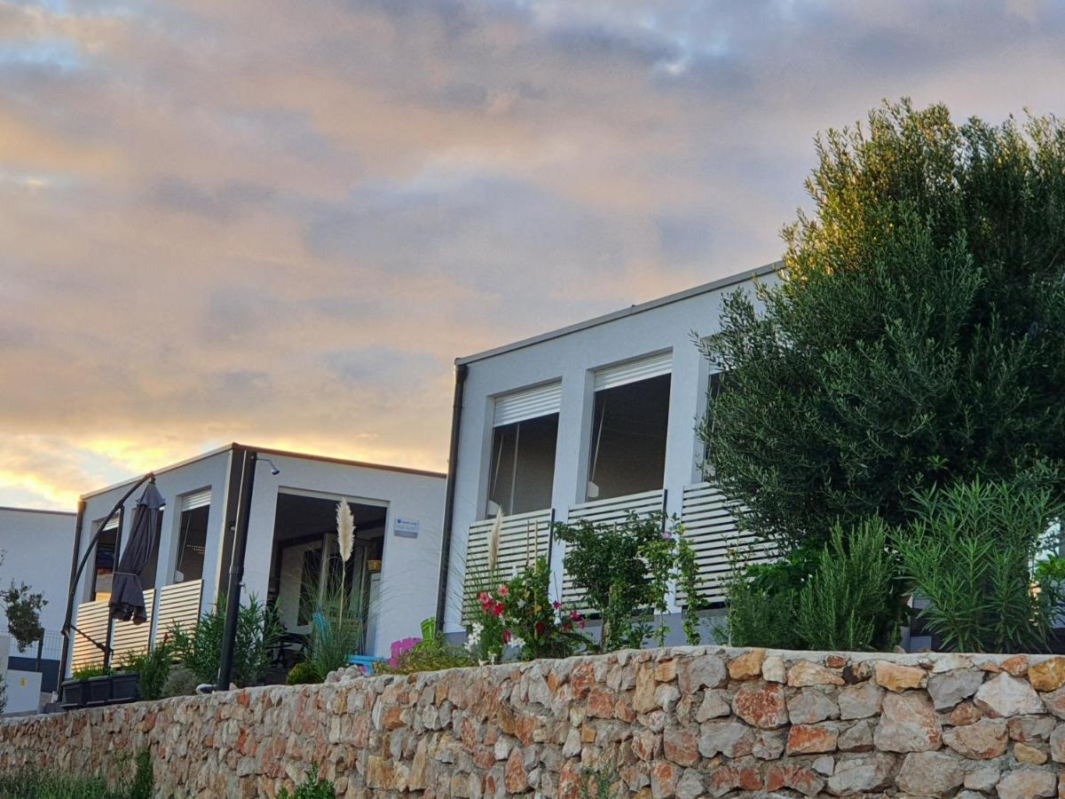 Mobile Home Tina Tisno Exteriér fotografie
