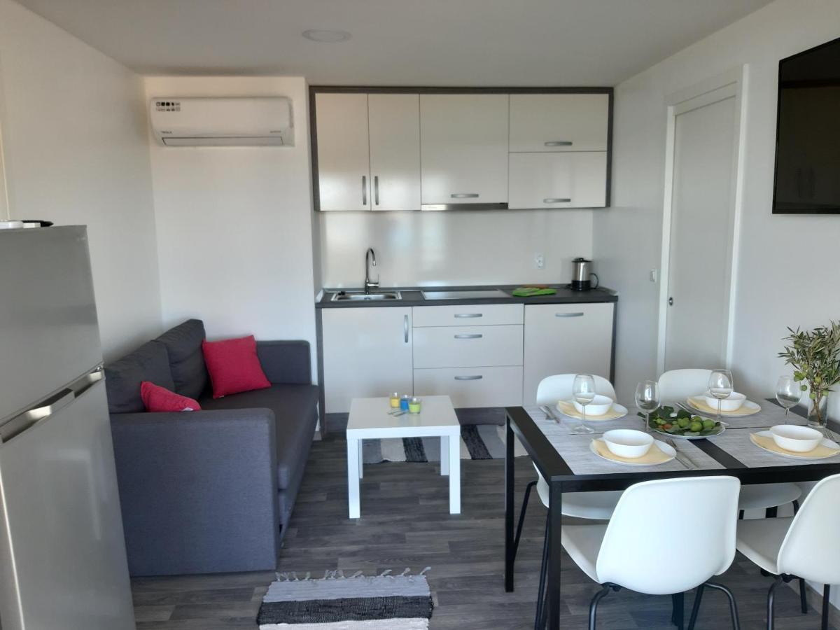 Mobile Home Tina Tisno Exteriér fotografie